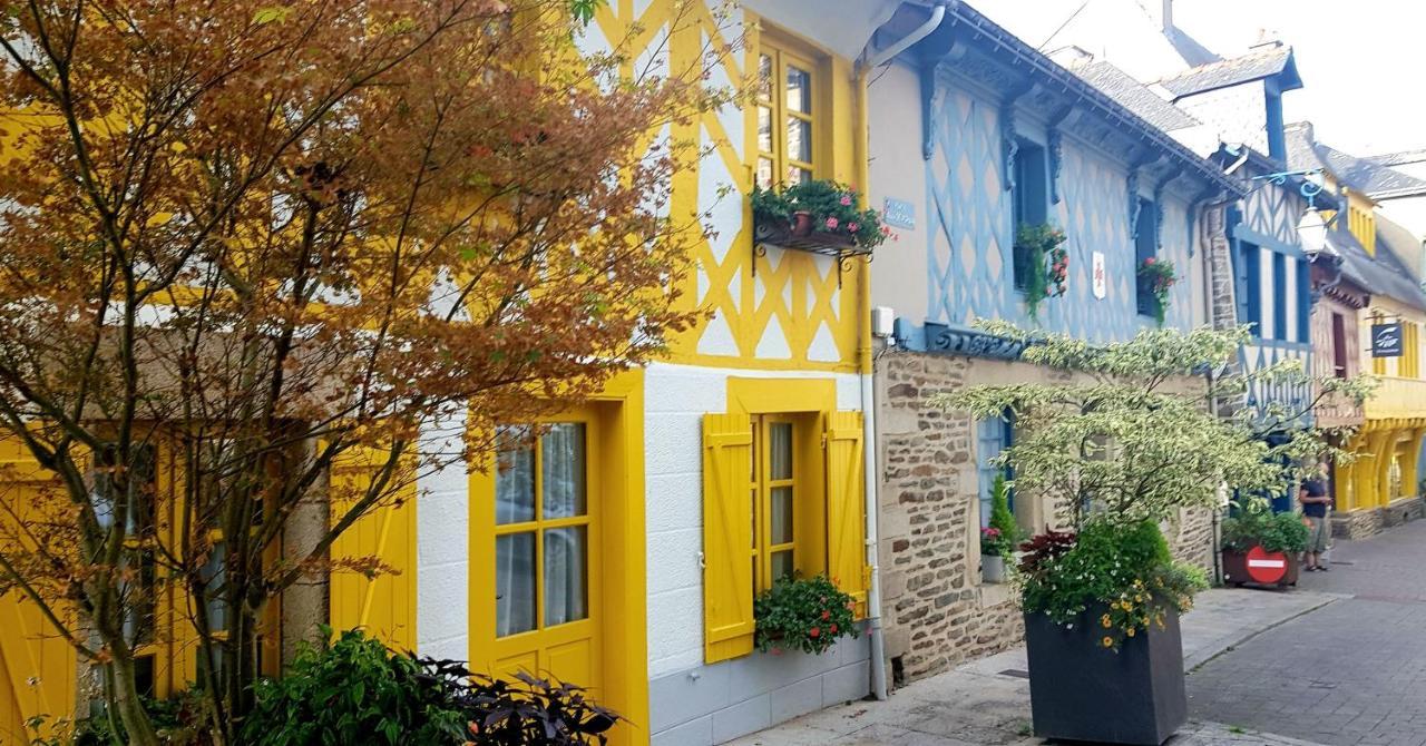Le Vieux Moulin Gites - Detached Cottage With Garden Views And Pool Guégon 외부 사진