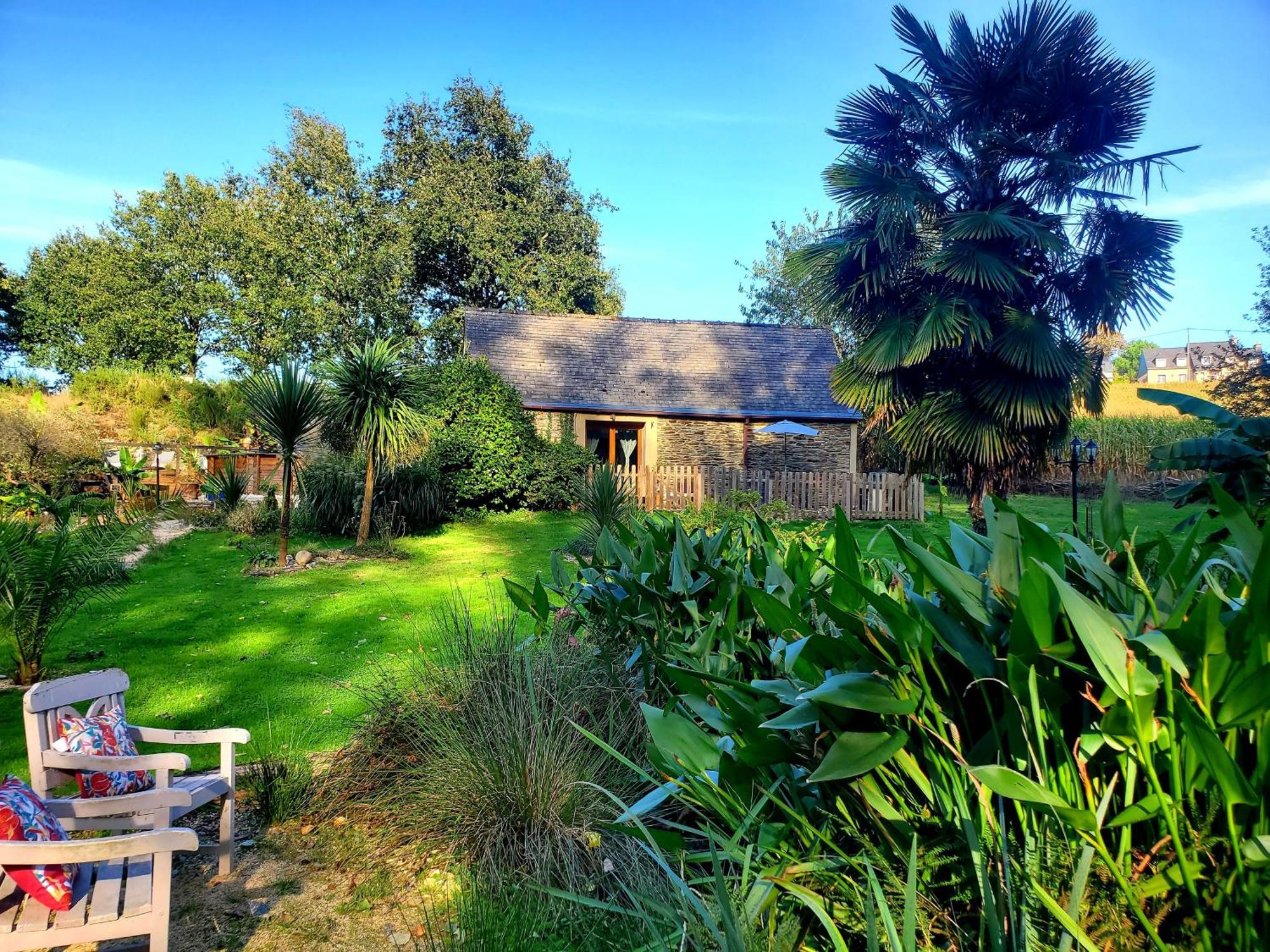 Le Vieux Moulin Gites - Detached Cottage With Garden Views And Pool Guégon 외부 사진